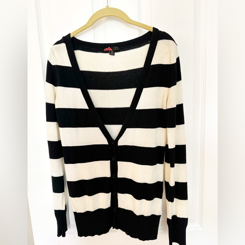 Black & Cream stripped button up Forever 21 long sleeve sweater